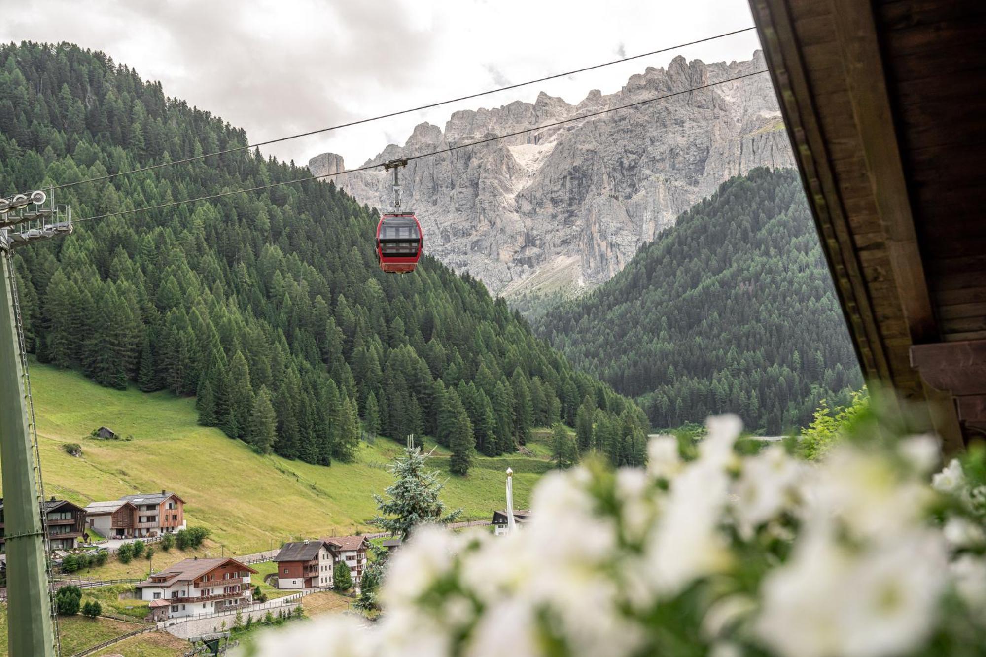 Garni La Bercia Hotel Selva di Val Gardena Luaran gambar