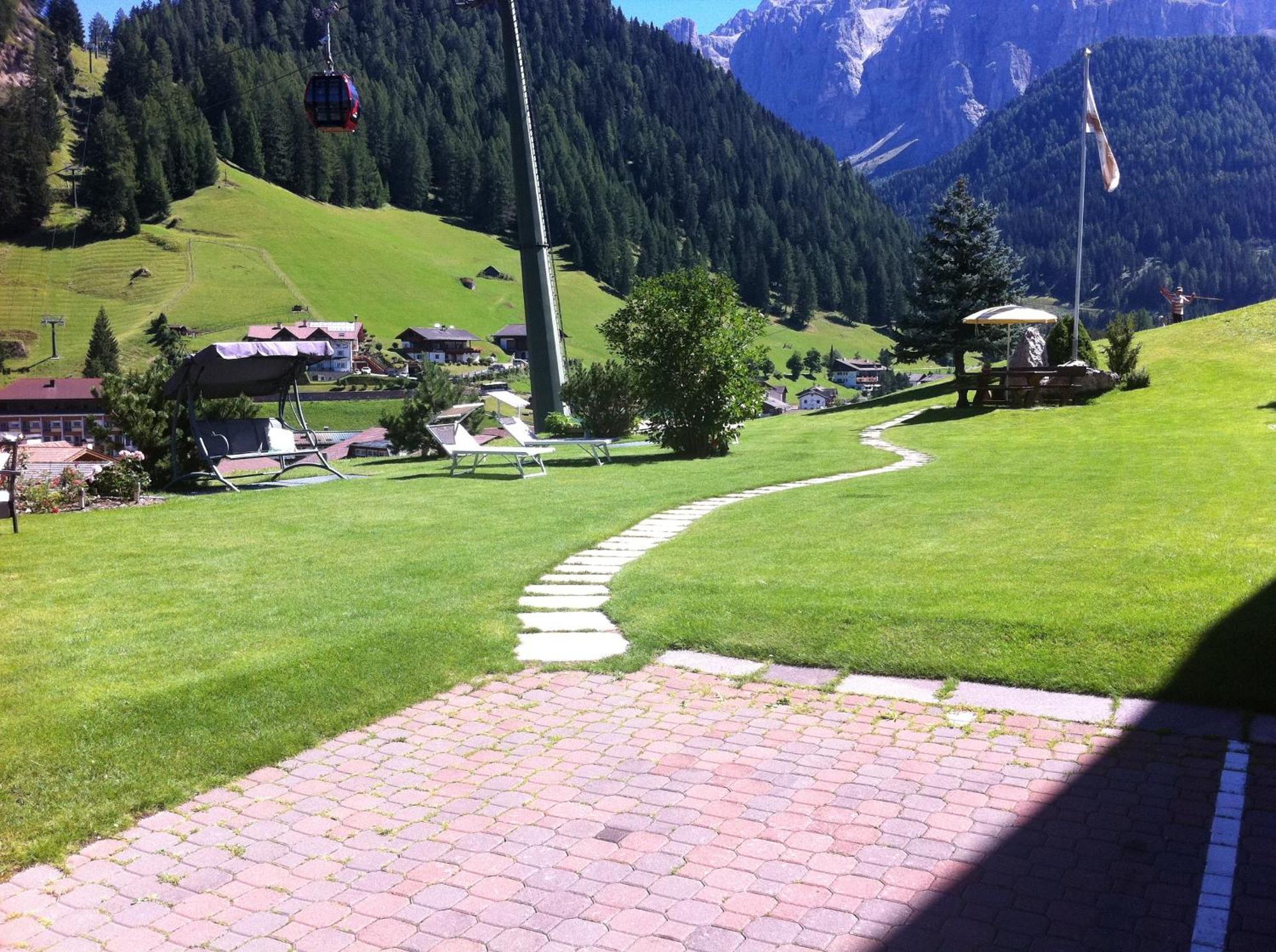 Garni La Bercia Hotel Selva di Val Gardena Luaran gambar