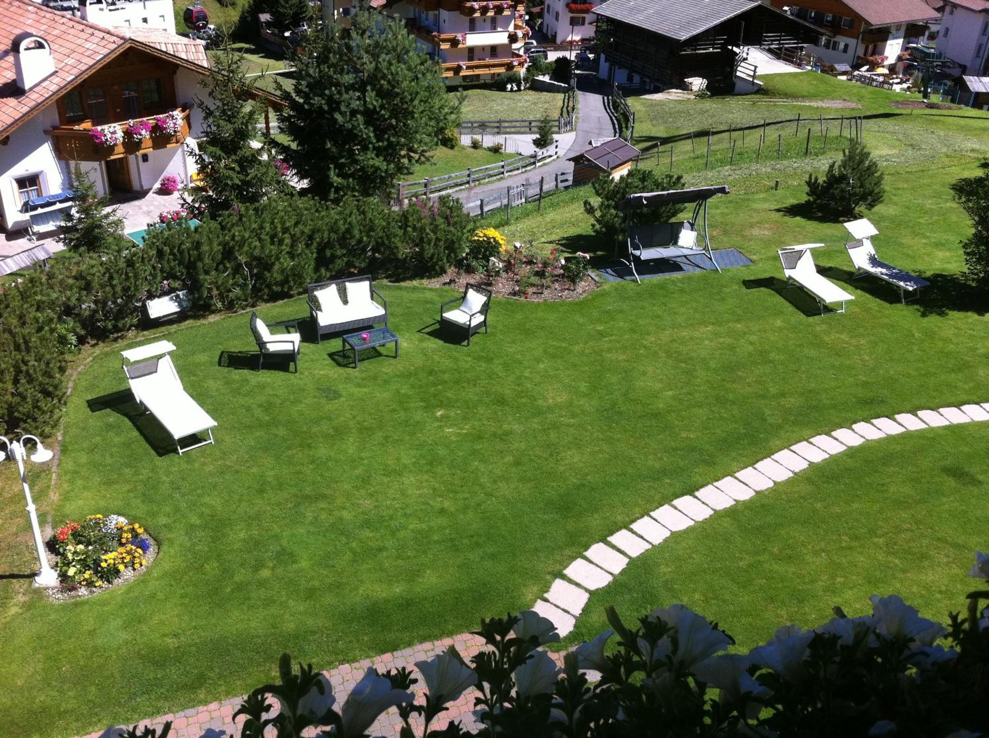 Garni La Bercia Hotel Selva di Val Gardena Luaran gambar